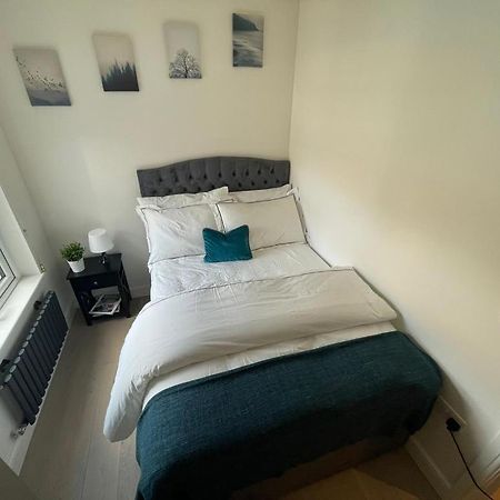 Two Bedroom Apartment - London Exterior foto